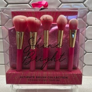 NEW Nicole Miller New York Ultimate Brush Collection